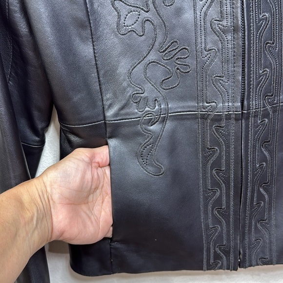 (P2) Coldwater Creek Womens
Black 100% Leather Womens‎ Jacket
with Embroidered,S - Picture 7 of 11